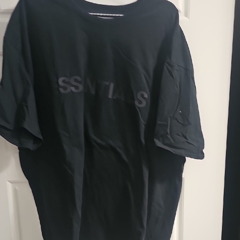 Essentials Men's Black Tee